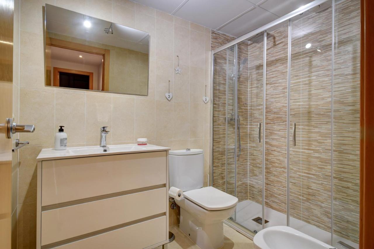 Malvarrosa Beach Apartment Valencia Bagian luar foto