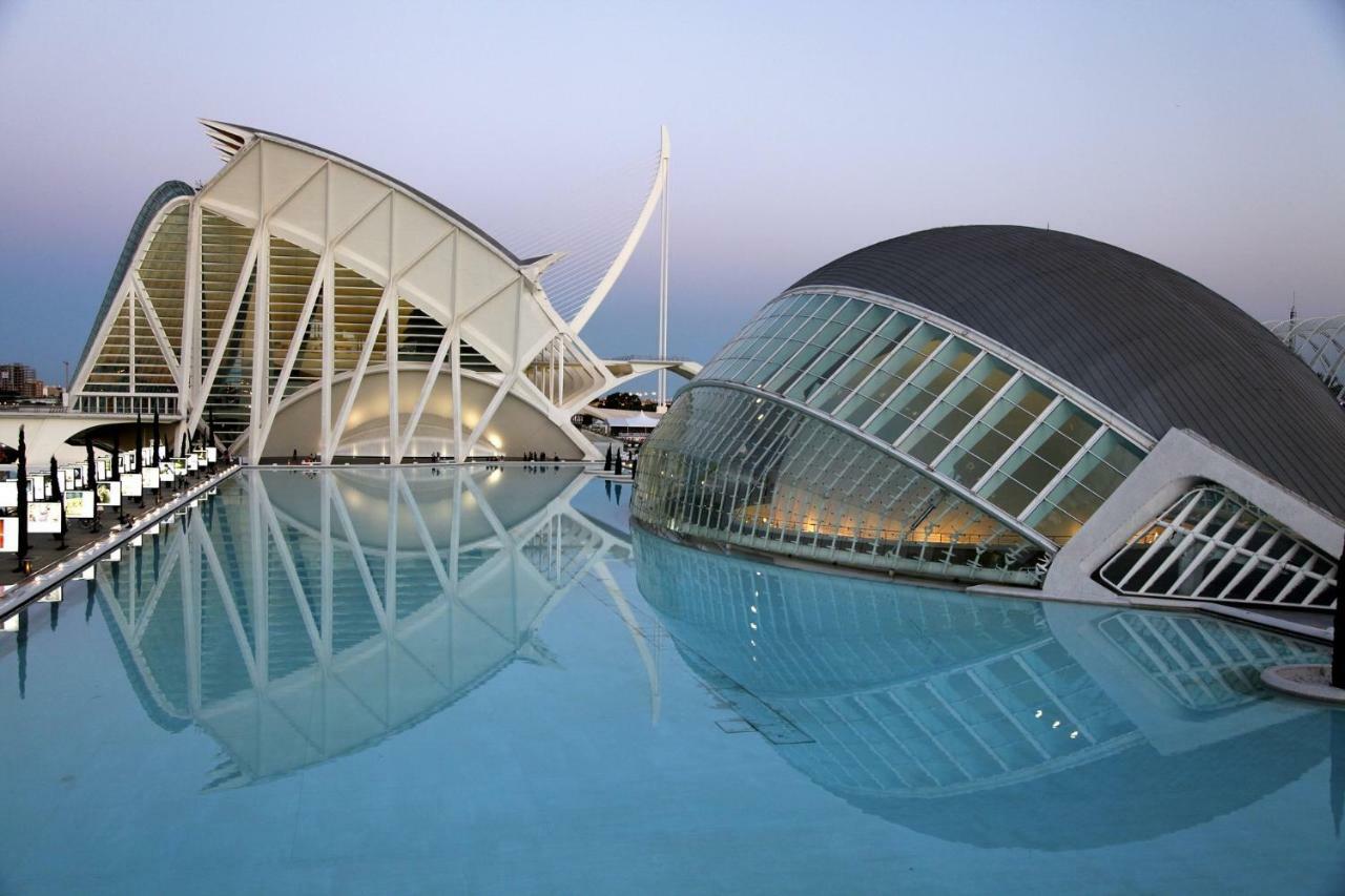 Malvarrosa Beach Apartment Valencia Bagian luar foto